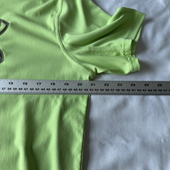 Under Armour ISO-CHILL Men's Active Short Sleeve Fish Hook Logo T-Shirt Green M - Picture 9 of 12
